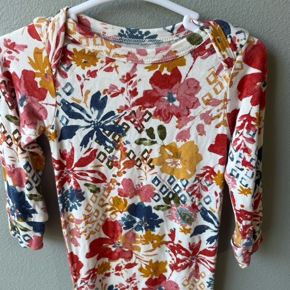 Whistling Willow // Floral Baby Knotted Gown - Picture 2 of 3